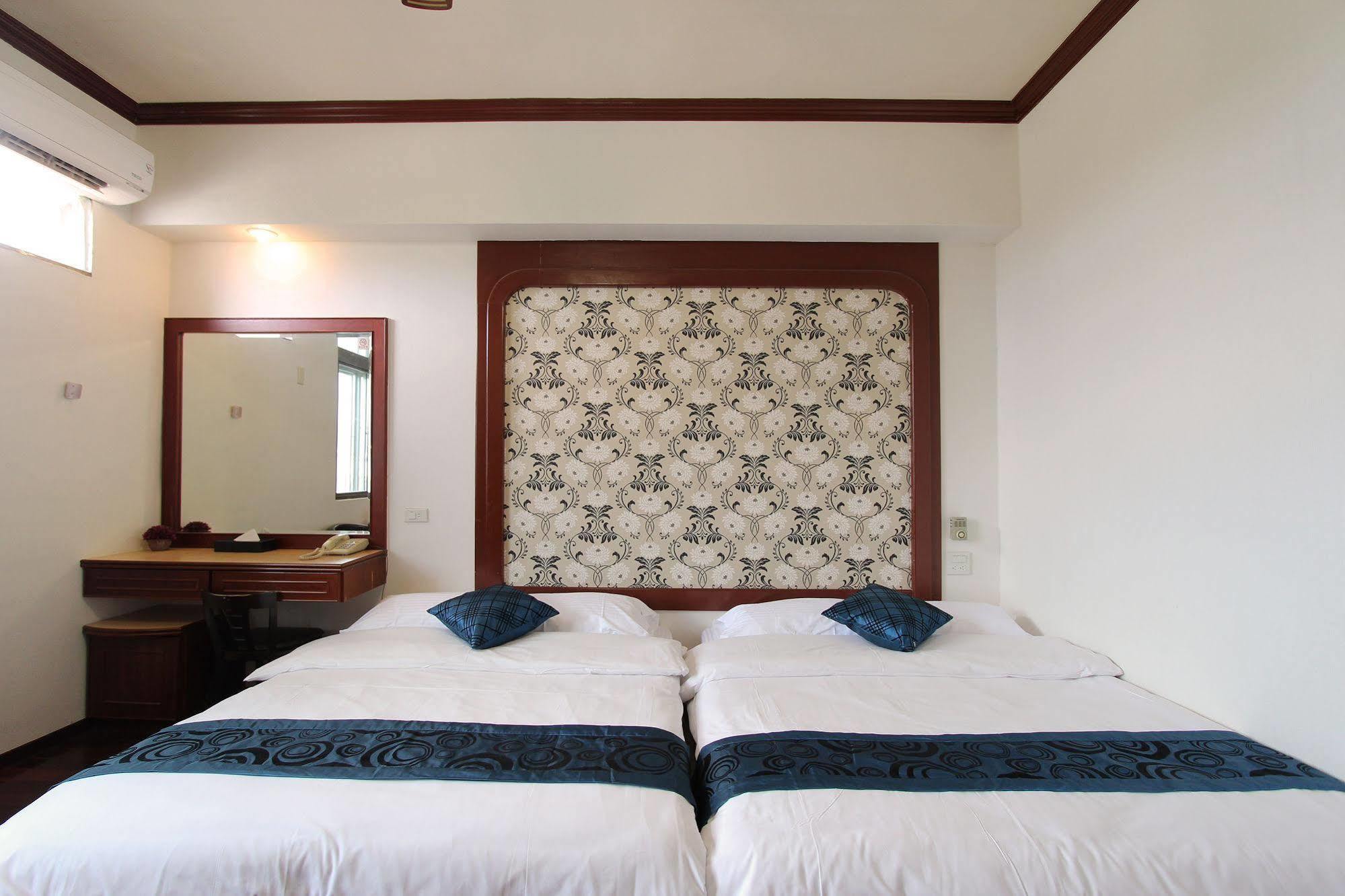 陶陶居商旅 Tautauchu Hotel Hualien stad Exteriör bild