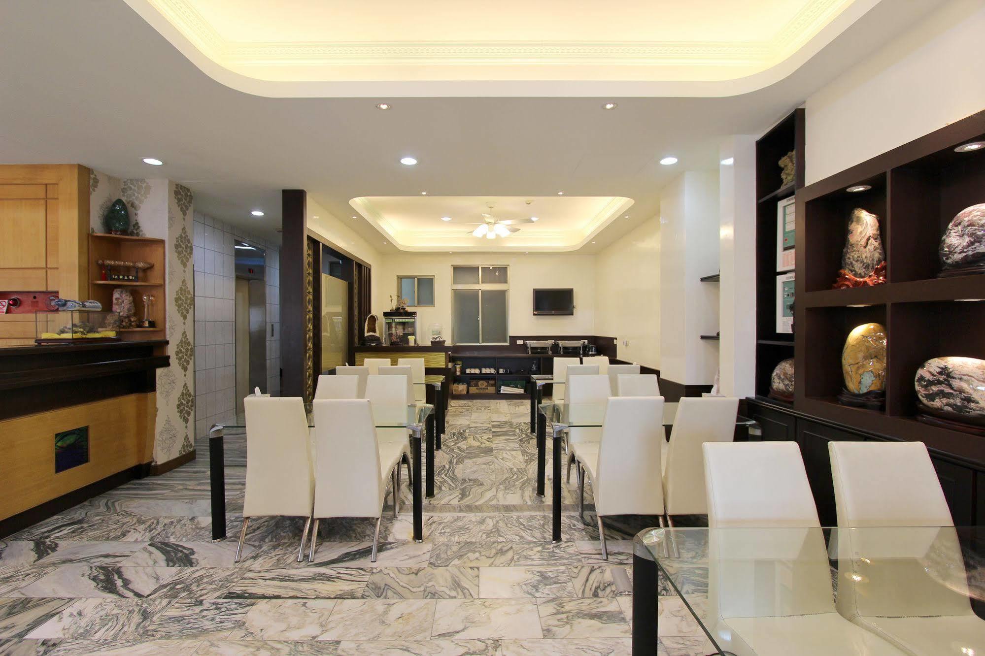 陶陶居商旅 Tautauchu Hotel Hualien stad Exteriör bild